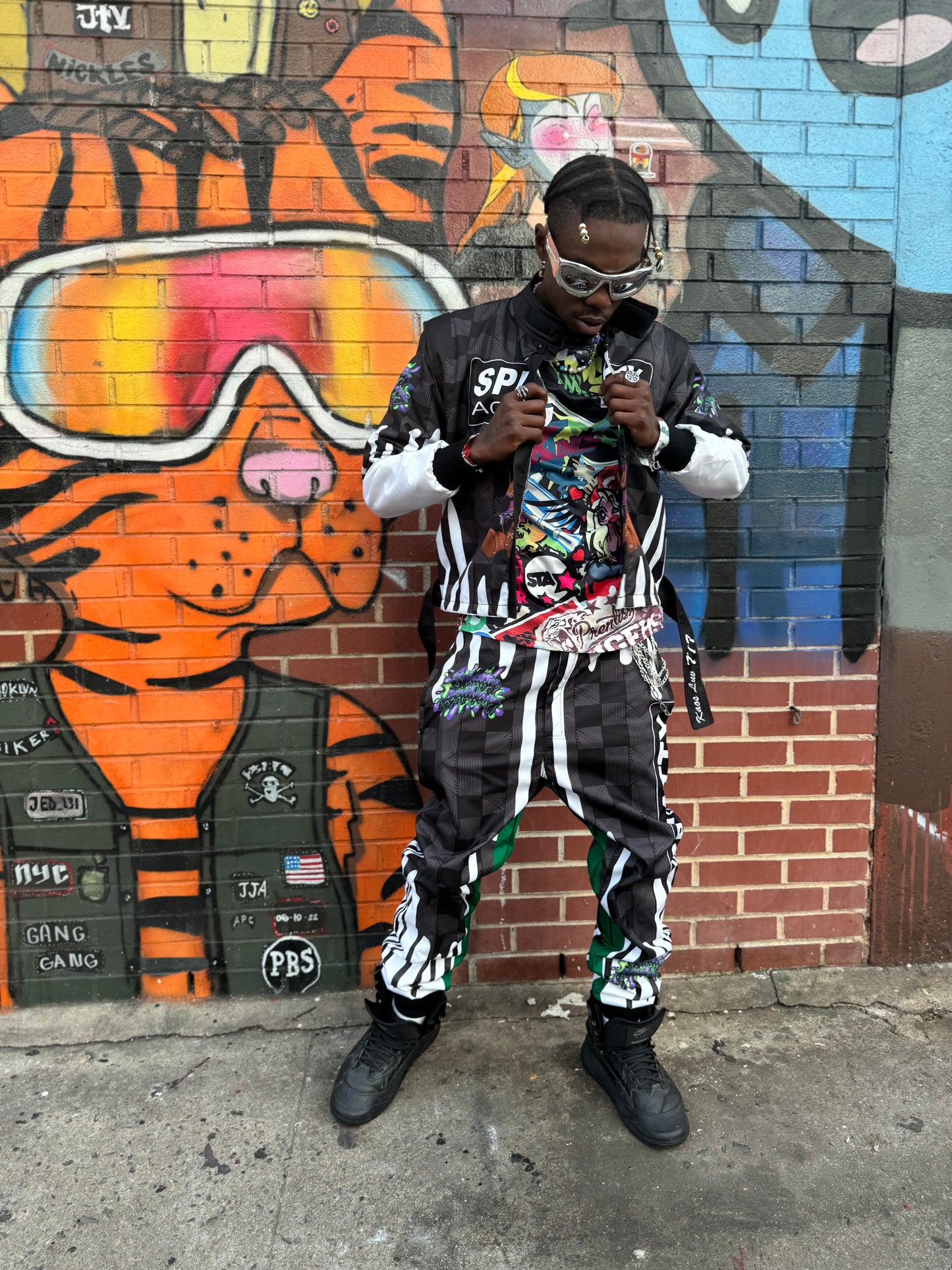 Beetle juice Splatty Suit